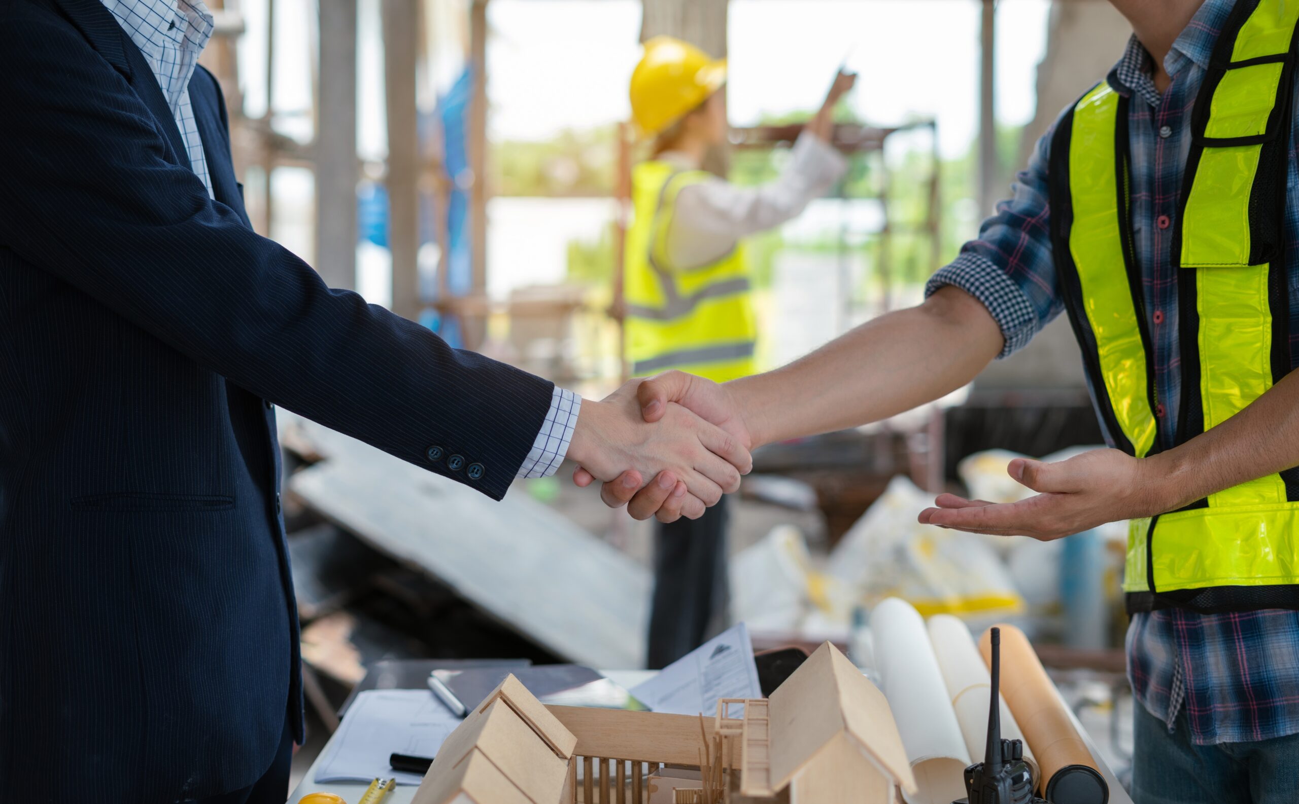 Construction,Worker,And,Contractor